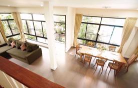 3غرفة دو خانه بهم چسبیده Khlong Toei, تایلند. $3,700 في الأسبوع