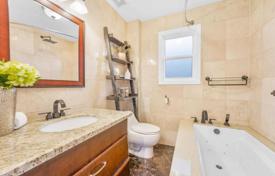 7غرفة خانه  Etobicoke, کانادا. C$1,683,000
