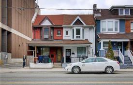 دو خانه بهم متصل – Dufferin Street, تورنتو, انتاریو,  کانادا. C$1,217,000