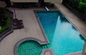 3غرفة شقق في الوحدات السكنية Khlong Toei, تایلند. $3,400 في الأسبوع
