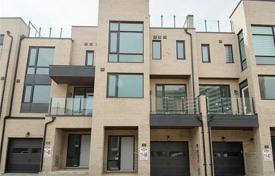 4غرفة  دو خانه بهم متصل Etobicoke, کانادا. C$1,322,000