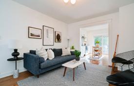 9غرفة  دو خانه بهم متصل Old Toronto, کانادا. C$1,637,000