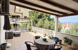 5غرفة خانه  223 متر مربع Splitska, کرواسی. 830,000 €