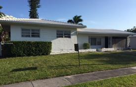 دو خانه بهم چسبیده – North Miami, فلوریدا, ایالات متحده آمریکا. $799,000