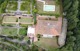 15غرفة ویلا  Pietrasanta, ایتالیا. Price on request