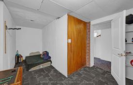 8غرفة خانه  Etobicoke, کانادا. C$1,611,000