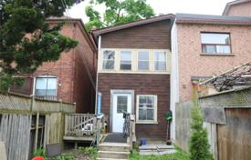  دو خانه بهم متصل – Saint Clarens Avenue, Old Toronto, تورنتو,  انتاریو,   کانادا. C$1,124,000
