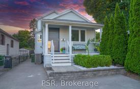 5غرفة خانه  Etobicoke, کانادا. C$1,618,000