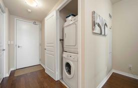 7غرفة آپارتمان  Etobicoke, کانادا. C$1,168,000