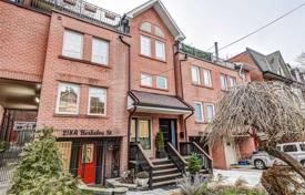 10غرفة  دو خانه بهم متصل Old Toronto, کانادا. C$1,683,000