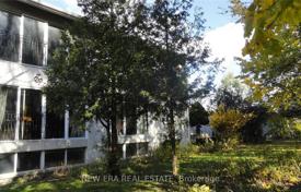 10غرفة خانه  اسکاربرو، تورنتو, کانادا. C$2,554,000