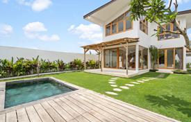3غرفة ویلا  150 متر مربع Canggu, اندونزی. $250,000