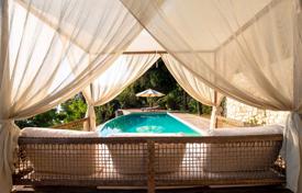 12غرفة ویلا  Ventimiglia, ایتالیا. Price on request