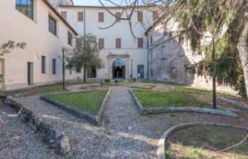 خانه  – Siena, توسکانی, ایتالیا. 4,500,000 €