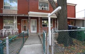  دو خانه بهم متصل – Euclid Avenue, تورنتو, انتاریو,  کانادا. C$1,374,000