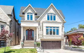 خانه  – نورث یورک, تورنتو, انتاریو,  کانادا. C$2,222,000