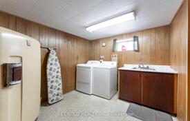 6غرفة خانه  Etobicoke, کانادا. C$1,403,000