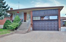 خانه  – اسکاربرو، تورنتو, تورنتو, انتاریو,  کانادا. C$1,338,000