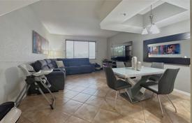 3غرفة شقق في الوحدات السكنية 131 متر مربع Davie, ایالات متحده آمریکا. $375,000