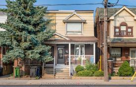 13غرفة  دو خانه بهم متصل Dufferin Street, کانادا. C$1,160,000