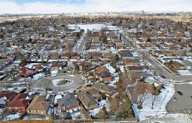 12غرفة خانه  Etobicoke, کانادا. C$1,775,000
