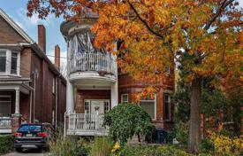 9غرفة خانه  Old Toronto, کانادا. C$1,779,000