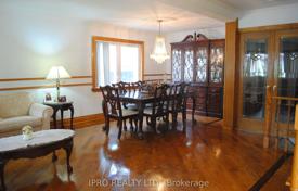 9غرفة خانه  Etobicoke, کانادا. C$1,929,000