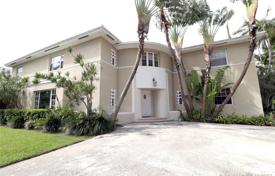دو خانه بهم چسبیده – سواحل میامی, فلوریدا, ایالات متحده آمریکا. $3,795,000