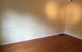 6غرفة خانه  East York, کانادا. C$1,596,000