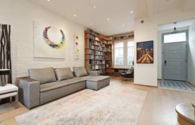 6غرفة  دو خانه بهم متصل Old Toronto, کانادا. C$2,557,000