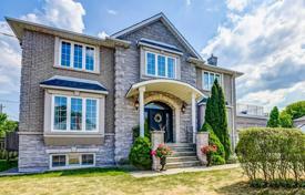 خانه  – Etobicoke, تورنتو, انتاریو,  کانادا. C$1,987,000