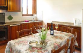 دو خانه بهم چسبیده – Umbria, ایتالیا. 4,600 € هفته ای