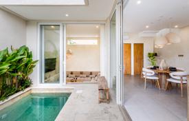 2غرفة ویلا  188 متر مربع Batu Bolong Beach, اندونزی. $275,000