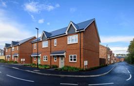 3غرفة دو خانه بهم چسبیده 96 متر مربع Hampshire, بریتانیا. £550,000