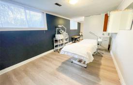 4غرفة خانه  Etobicoke, کانادا. C$2,109,000