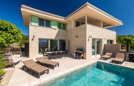 5غرفة خانه  116 متر مربع Malinska, کرواسی. 650,000 €
