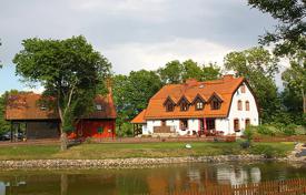 دو خانه بهم چسبیده – Warminsko-Mazurskie, لهستان. 3,100 € هفته ای