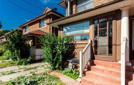  دو خانه بهم متصل – Christie Street, Old Toronto, تورنتو,  انتاریو,   کانادا. C$1,162,000