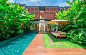 4غرفة ویلا  280 متر مربع Batu Bolong Beach, اندونزی. $600,000