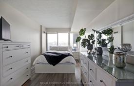 آپارتمان  – The Queensway, تورنتو, انتاریو,  کانادا. C$673,000