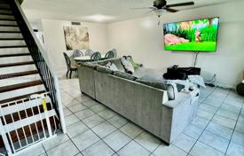 خانه  – Pembroke Pines, Broward, فلوریدا,  ایالات متحده آمریکا. $445,000