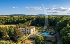 15غرفة ویلا  1056 متر مربع Monteriggioni, ایتالیا. 2,350,000 €