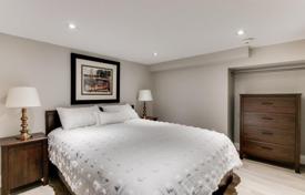4غرفة خانه  York, کانادا. C$1,317,000