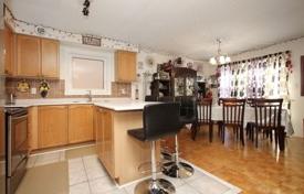 7غرفة خانه  Old Toronto, کانادا. C$1,589,000