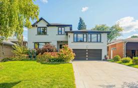 خانه  – نورث یورک, تورنتو, انتاریو,  کانادا. C$2,353,000