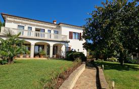 خانه  420 متر مربع Umag, کرواسی. 1,750,000 €