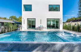 خانه  – North Miami Beach, فلوریدا, ایالات متحده آمریکا. $1,975,000