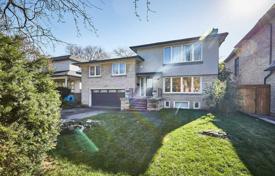 خانه  – نورث یورک, تورنتو, انتاریو,  کانادا. C$2,286,000