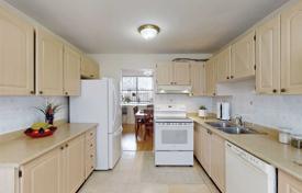 10غرفة خانه  Etobicoke, کانادا. C$1,183,000