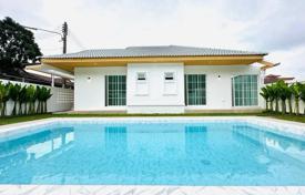 3غرفة ویلا  440 متر مربع Mueang Phuket, تایلند. $209,000
